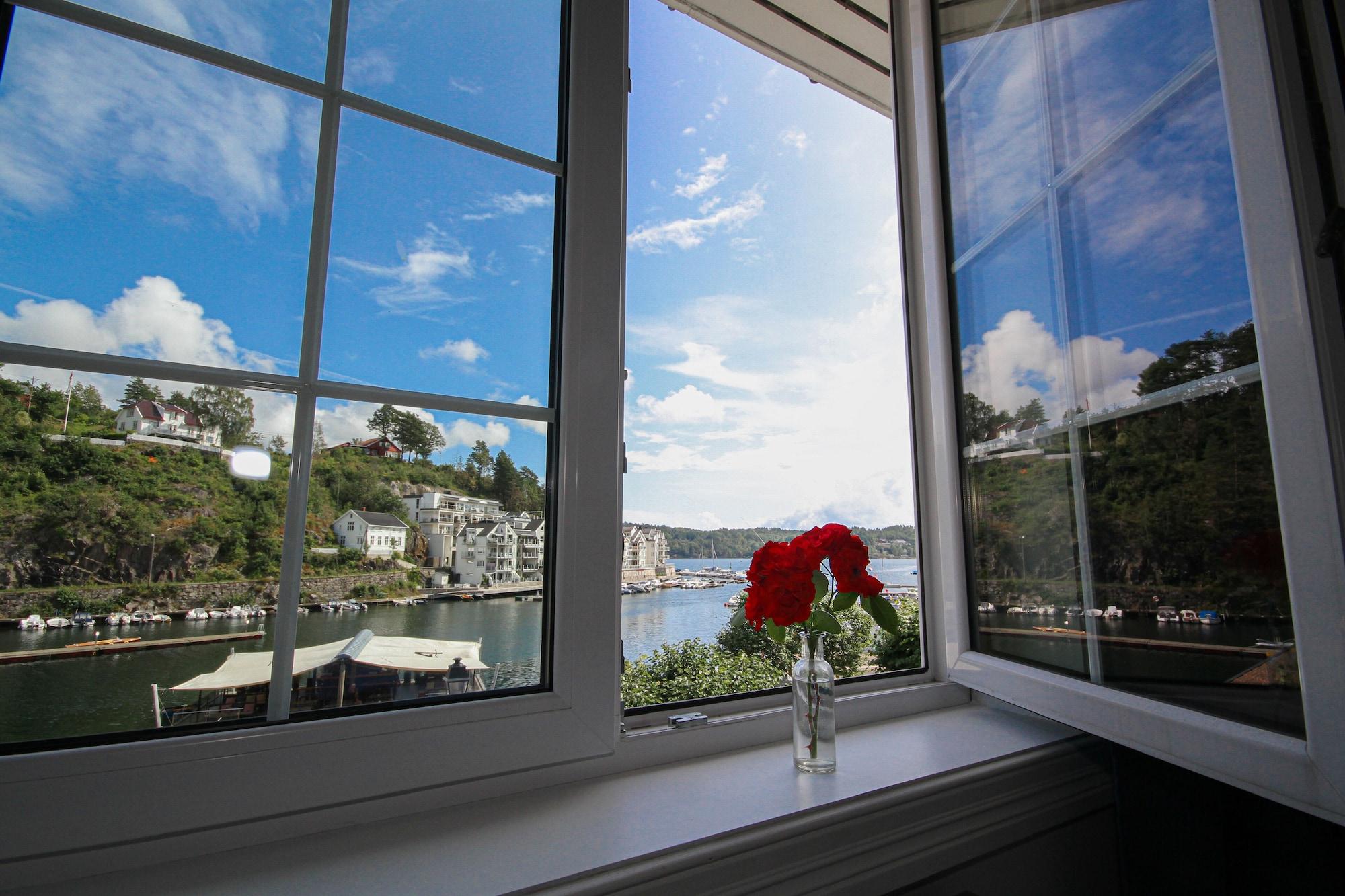 Tvedestrand Fjordhotell - Unike Hoteller Extérieur photo