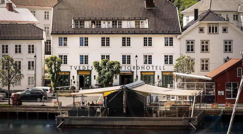 Tvedestrand Fjordhotell - Unike Hoteller Extérieur photo