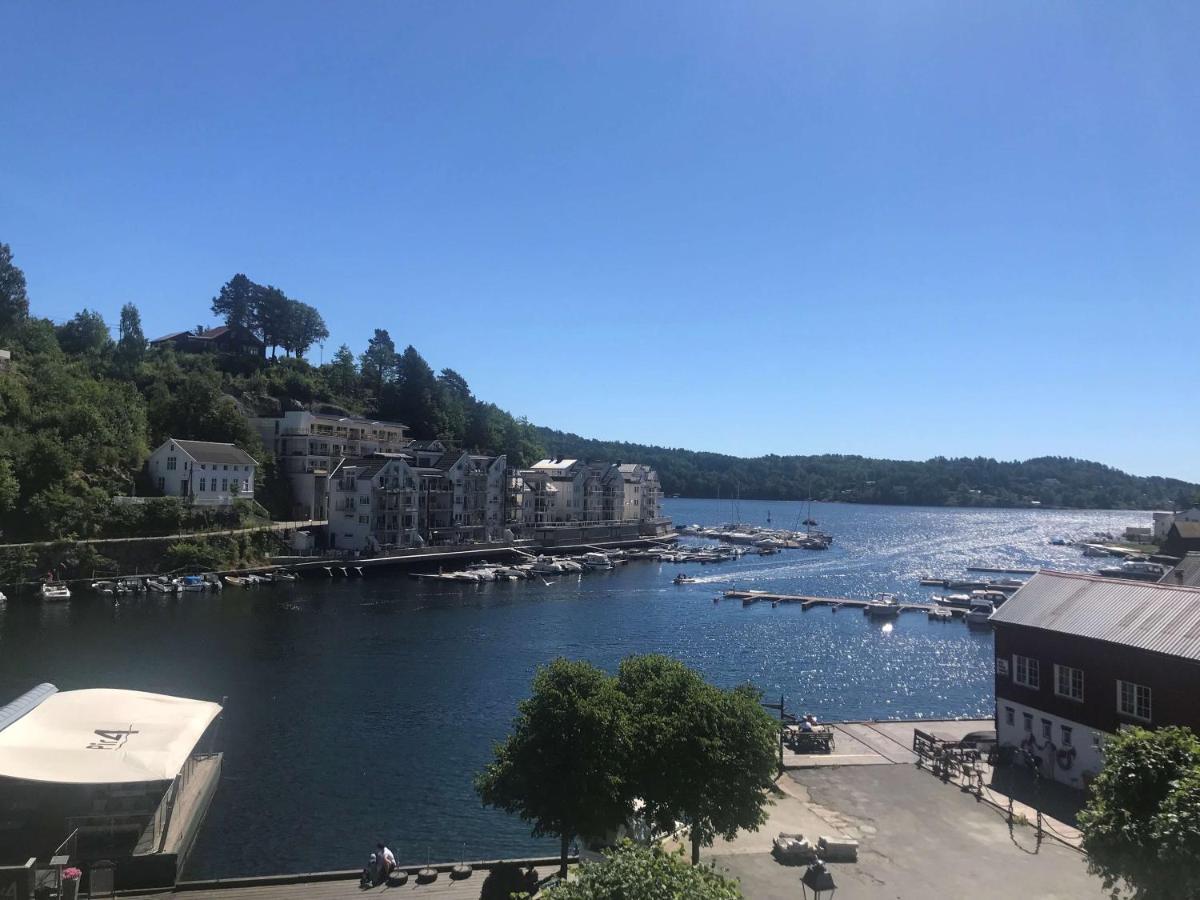 Tvedestrand Fjordhotell - Unike Hoteller Extérieur photo